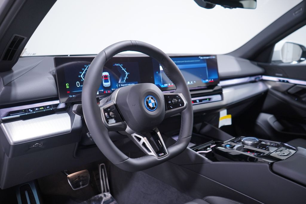 2024 BMW i5 eDrive40 6