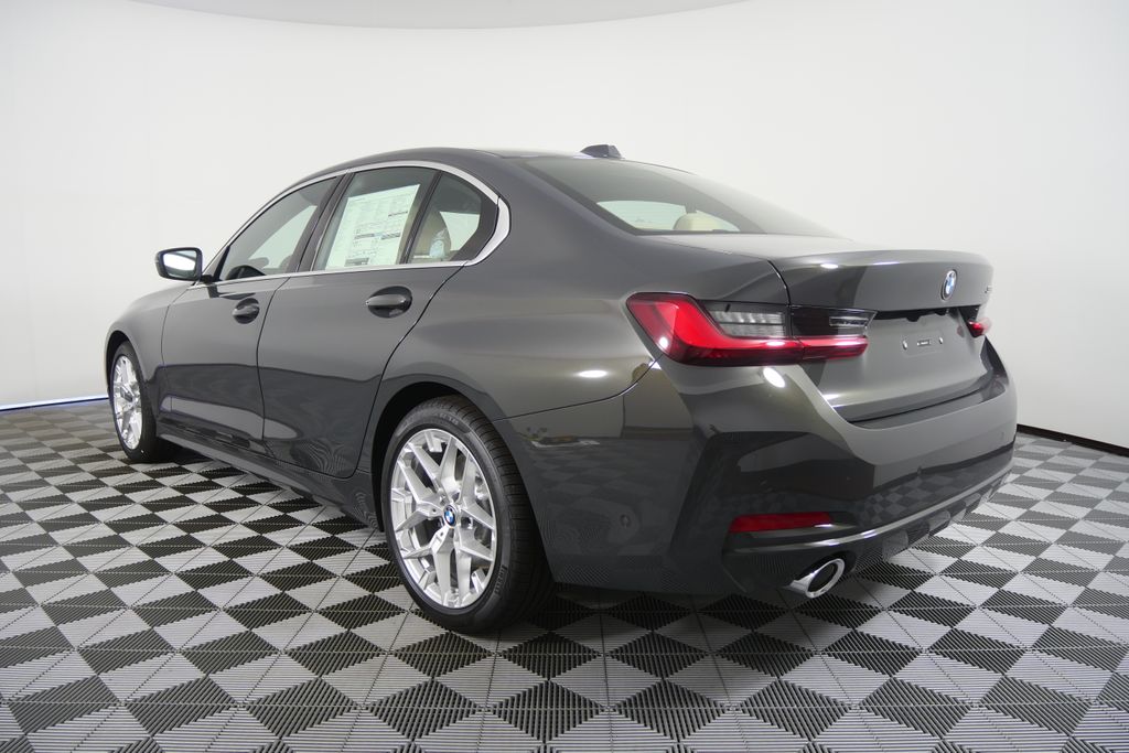 Thumbnail: 2026 BMW 3 Series - 5