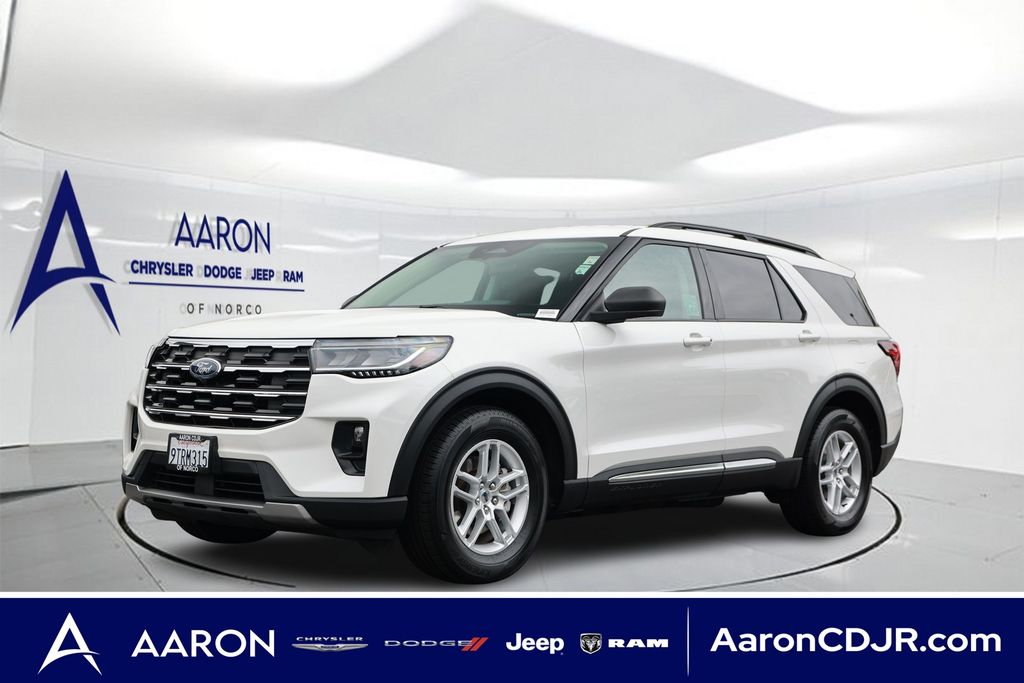 White Metallic 2025 Ford Explorer SUV / Crossover Rear-Wheel Drive Automatic