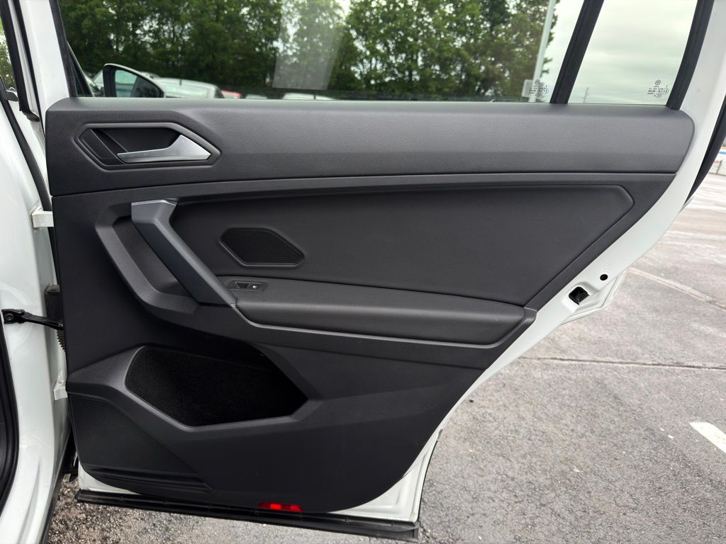 Thumbnail: 2019 Volkswagen Tiguan - 24