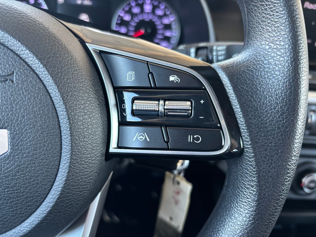 Thumbnail: 2023 Kia Forte - 12