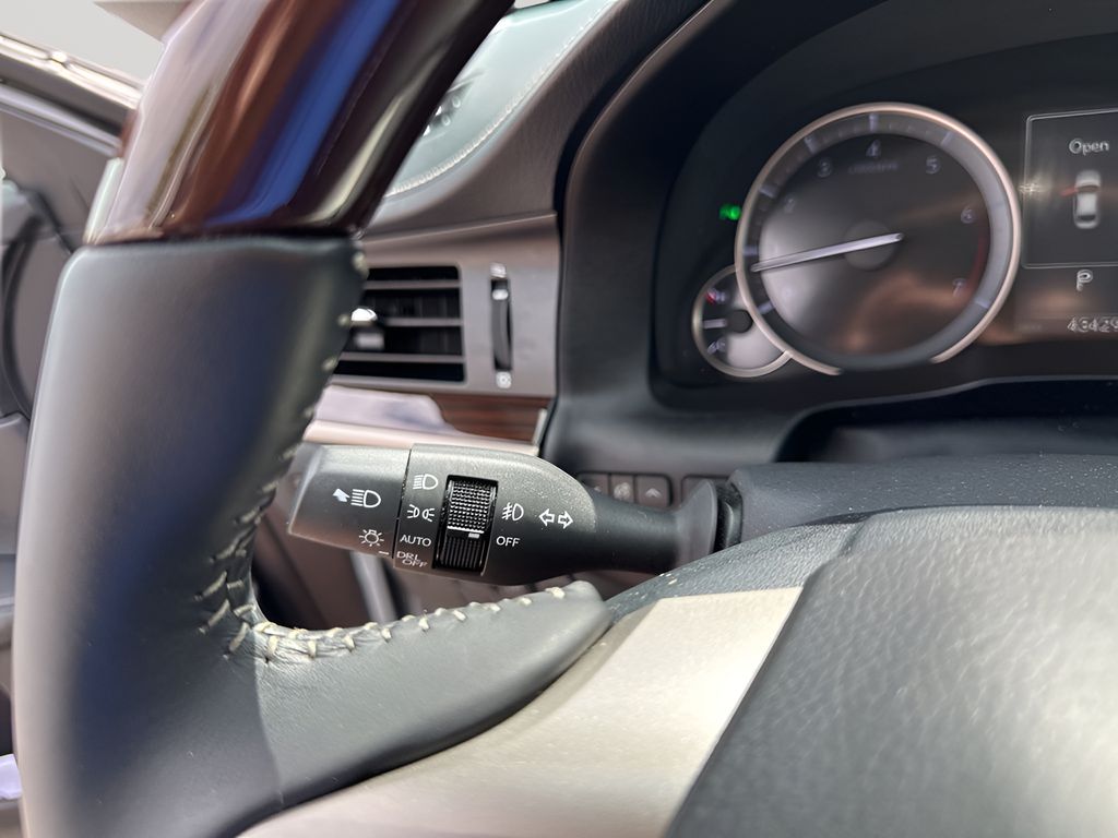 Used Car 2017 Lexus Es  350 For Sale Under $30,000 In Austin, Texas