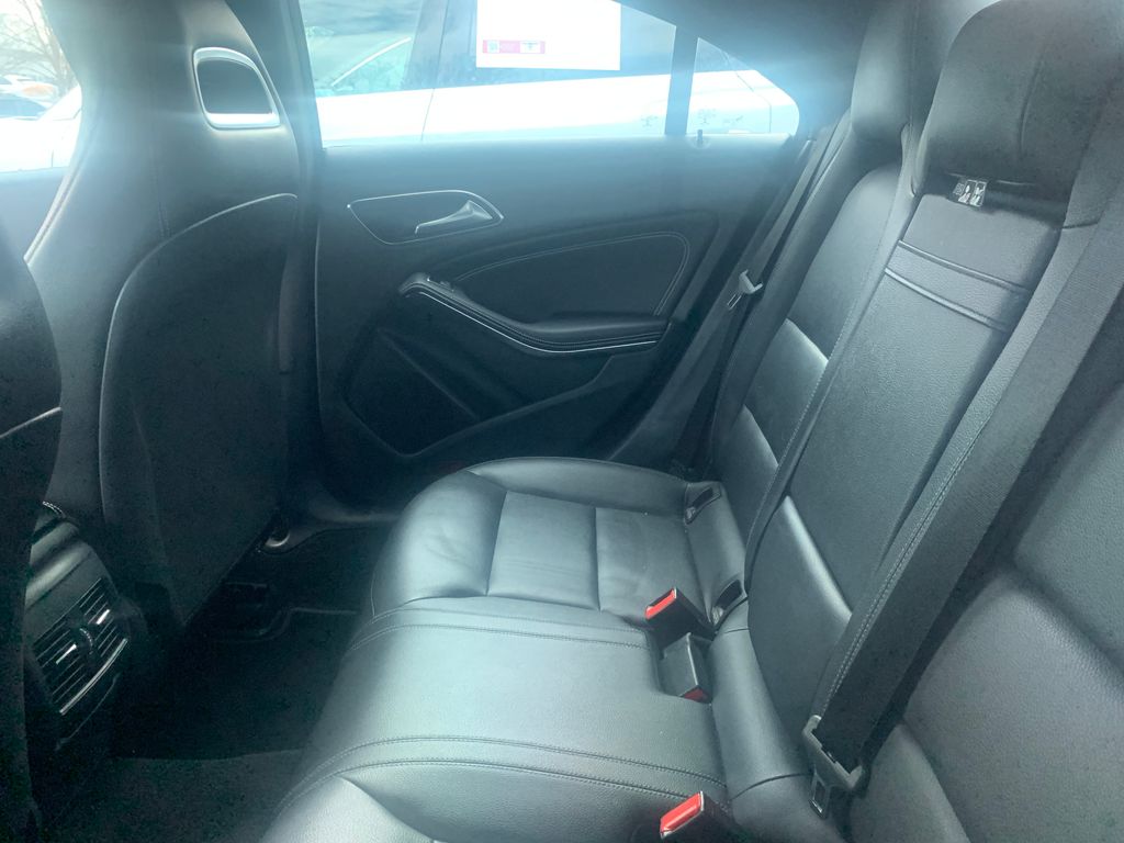 Thumbnail: 2016 Mercedes-Benz CLA - 8