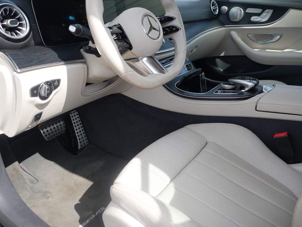 Thumbnail: 2022 Mercedes-Benz E-Class - 18