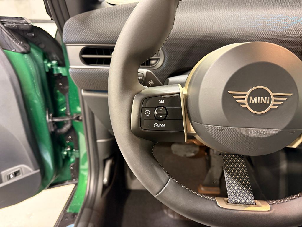 Thumbnail: 2026 MINI Cooper - 13