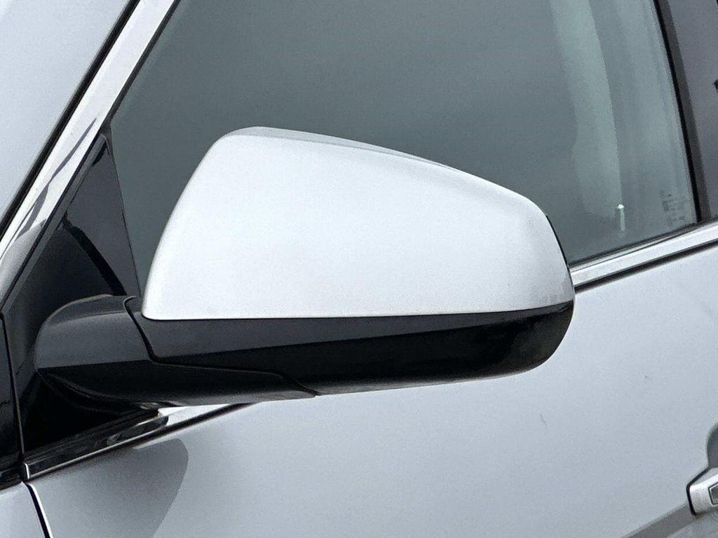 Thumbnail: 2010 Cadillac SRX - 2