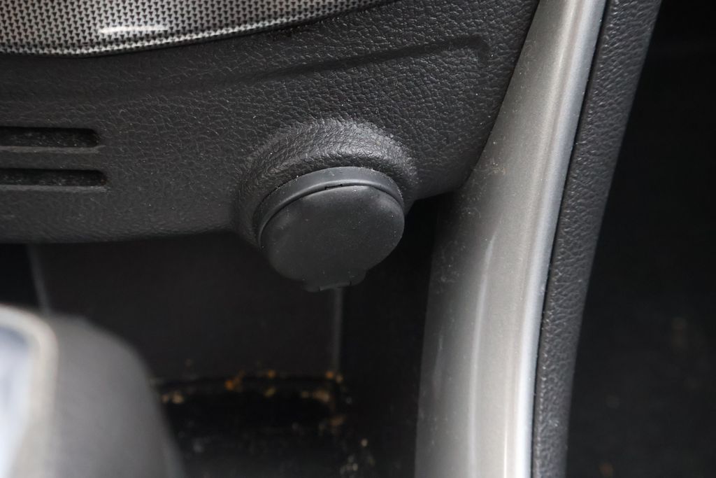 Thumbnail: 2016 Chevrolet Trax - 23