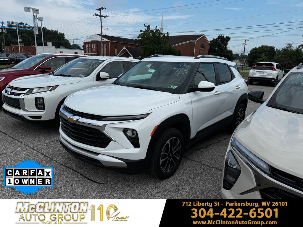 Summit White 2025 Chevrolet Trailblazer SUV / Crossover Four-Wheel Drive 9-Speed Automatic