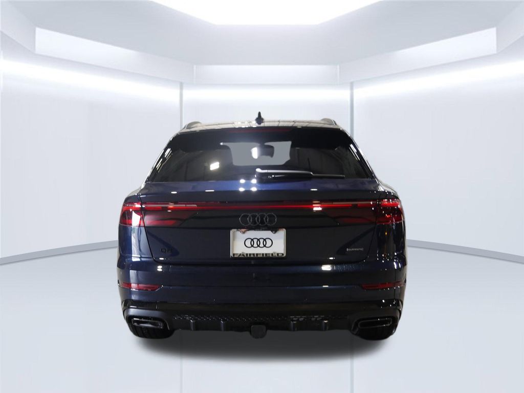 Thumbnail: 2026 Audi Q8 - 4