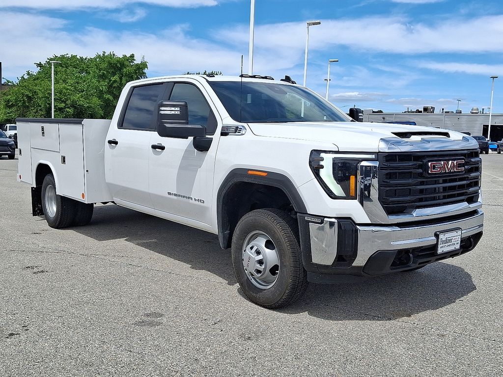 2025 GMC Sierra 3500HD Pro Crew Cab LB 4WD