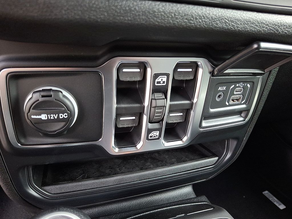 New 2026 Jeep Wrangler SUV
