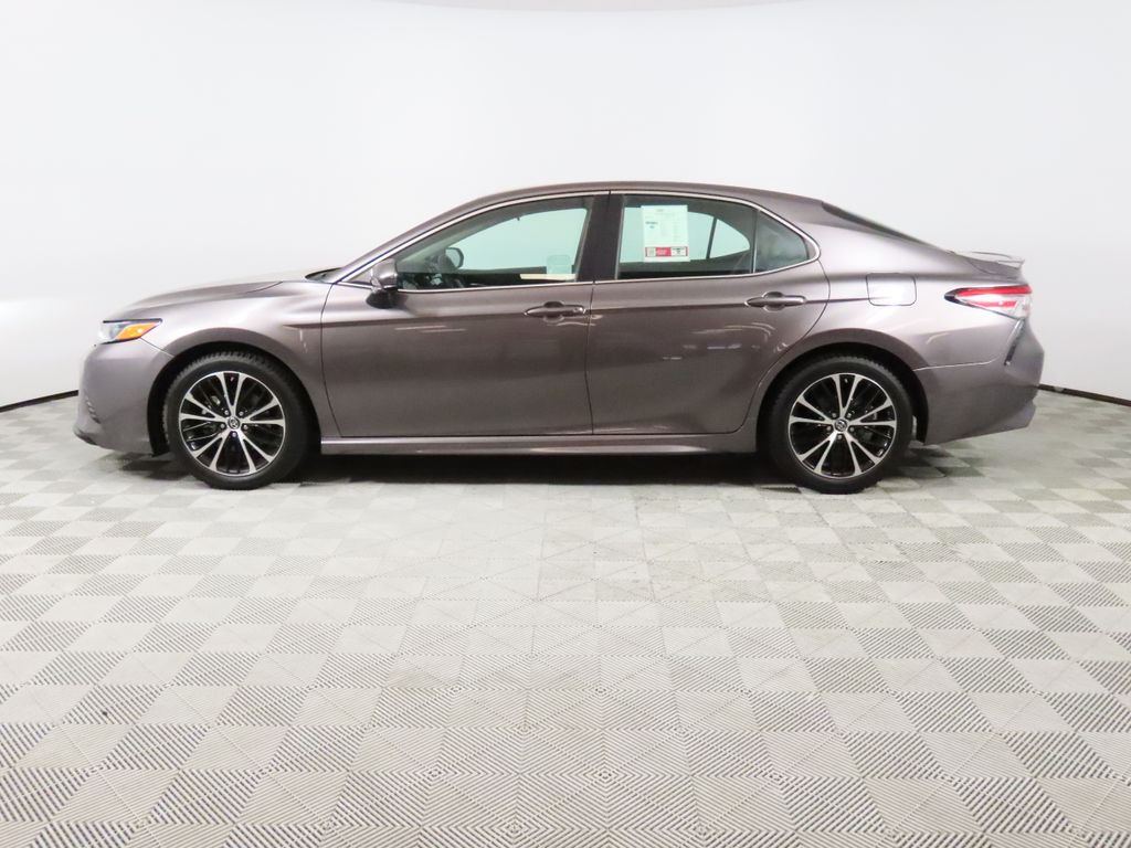 Thumbnail: 2018 Toyota Camry - 2