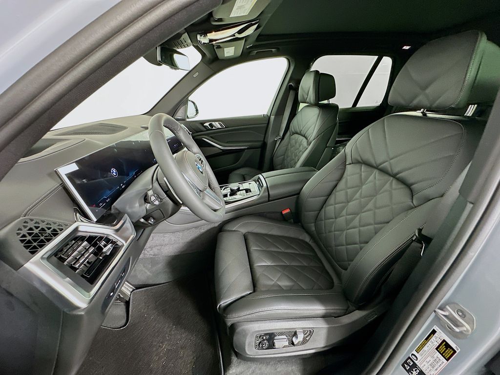 Thumbnail: 2026 BMW X5 - 16