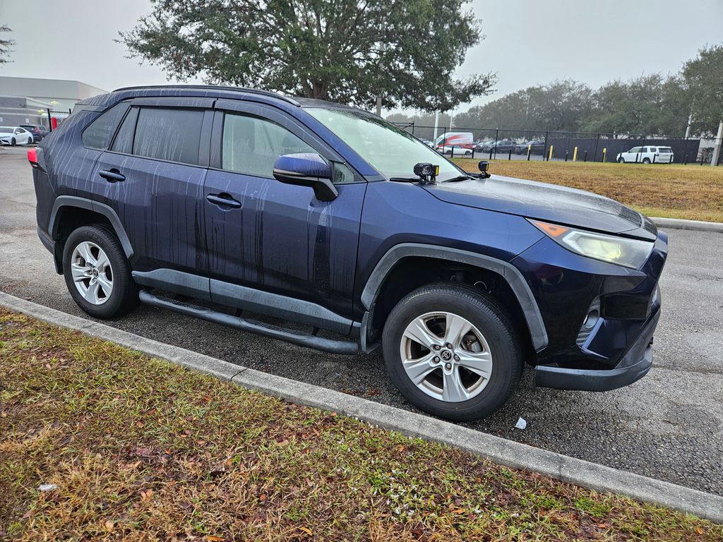 2021 Toyota RAV4 XLE 7