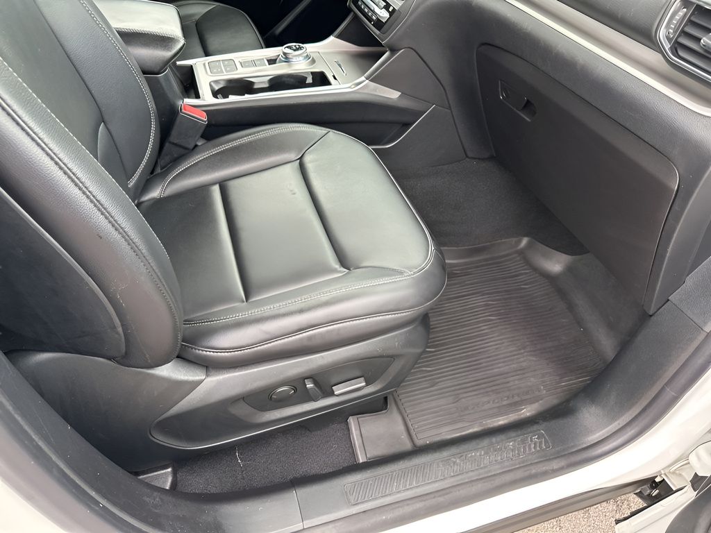 Used Car 2020 Ford Explorer  Xlt For Sale Under $25,000 In Austin, Texas