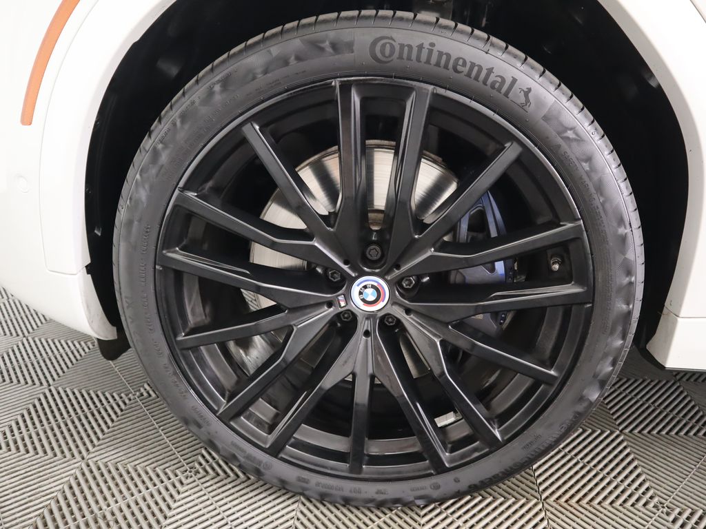 Thumbnail: 2023 BMW X6 - 31