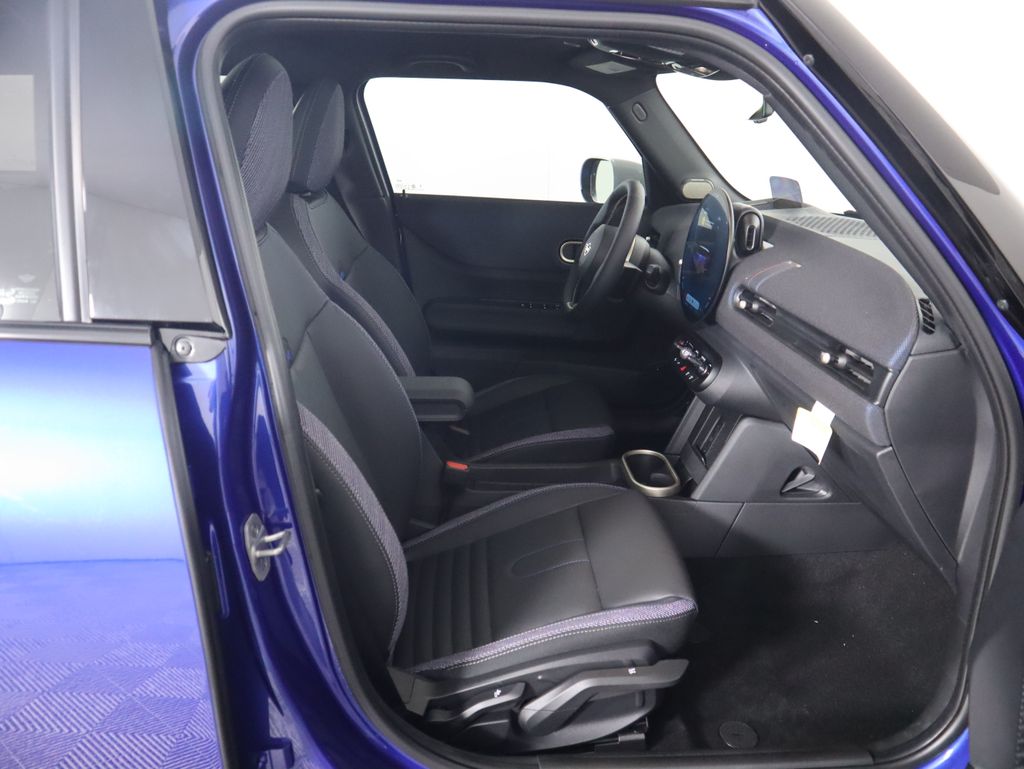 Thumbnail: 2025 MINI Cooper Hardtop - 21