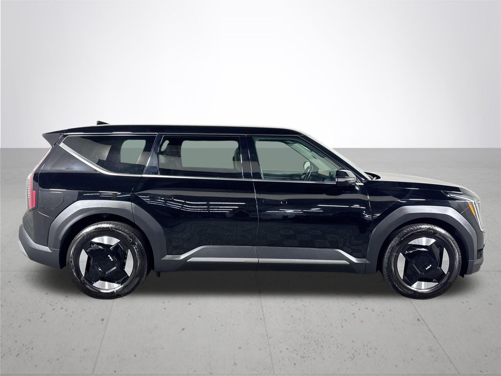 2024 Kia EV9 Light Long Range photo 2
