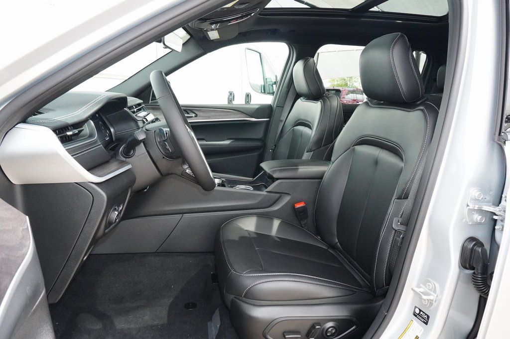 New Car 2025 Jeep Grand Cherokee L  Limited For Sale Under $50,000 In Weatherford, Texas