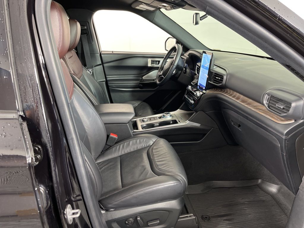 2022 Ford Explorer Platinum 7