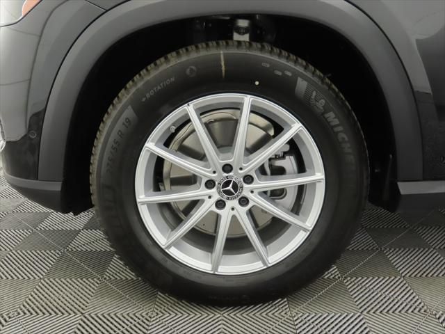 Thumbnail: 2026 Mercedes-Benz GLE - 30