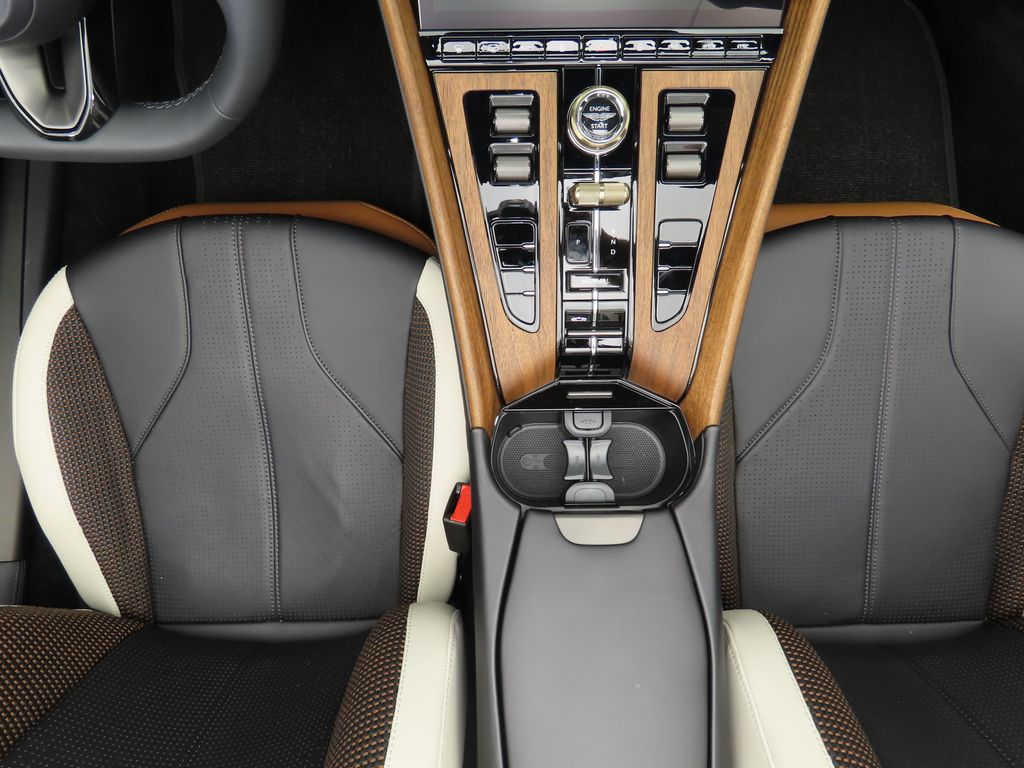 Thumbnail: 2026 Aston Martin DB12 - 26