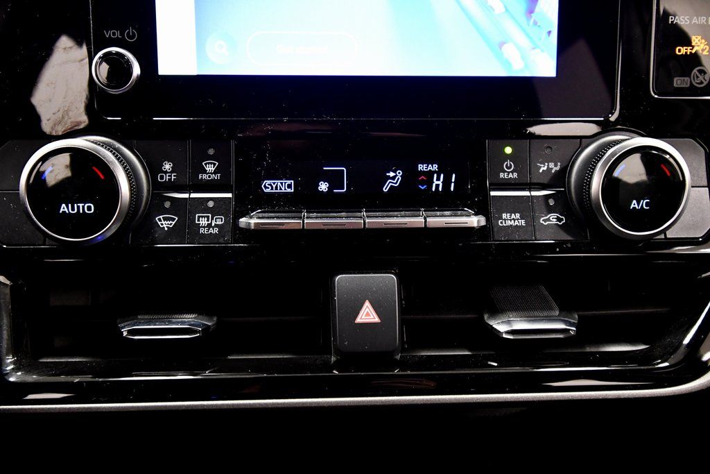 Used 2024 Toyota Highlander SUV