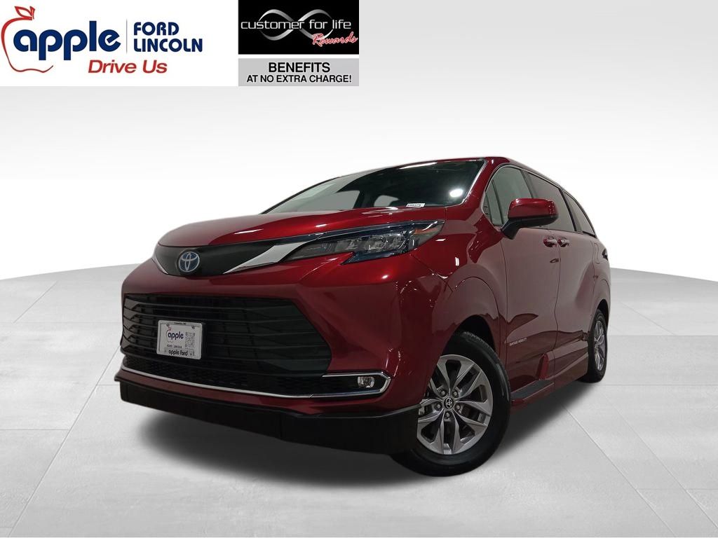 2024 Toyota Sienna XLE — Red