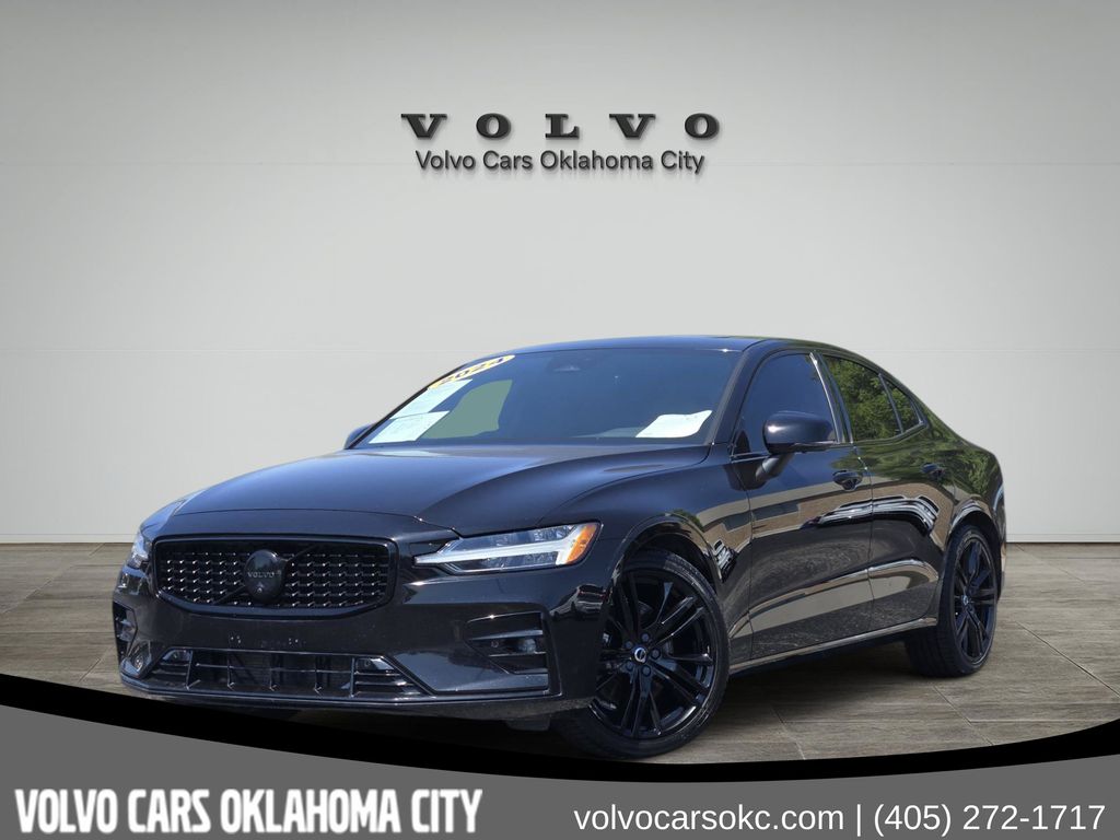 Onyx Black Metallic 2024 Volvo S60 Sedan Front-Wheel Drive Automatic