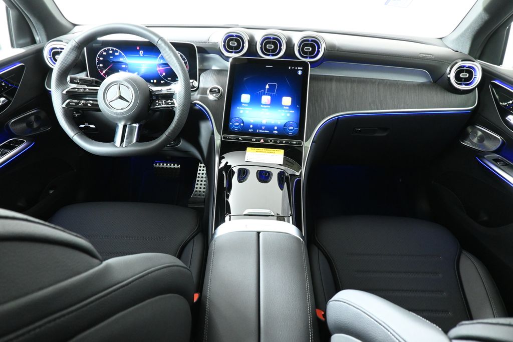 2025 Mercedes-Benz GLC 300 4