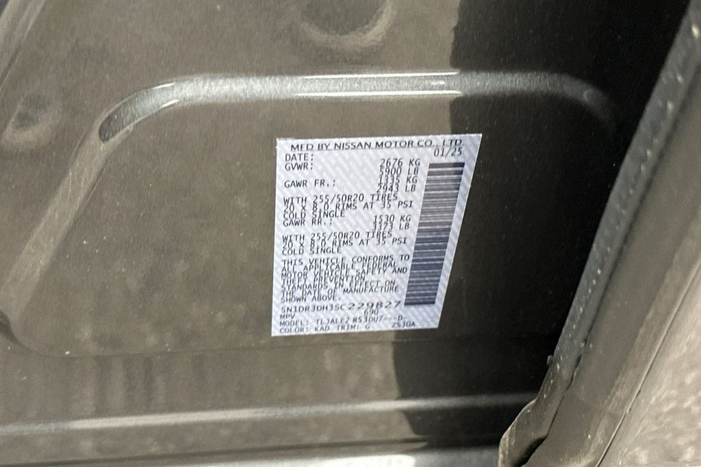 2025 Nissan Pathfinder Platinum - Photo 22
