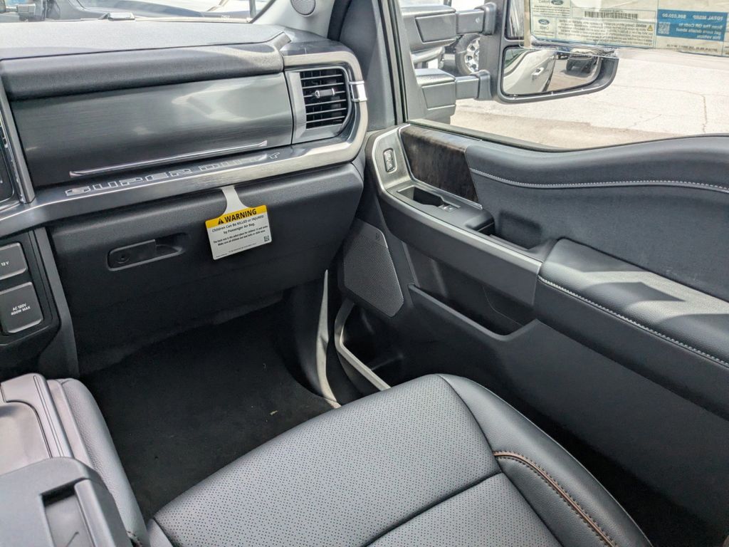 2025 Ford F-250 Super Duty Lariat