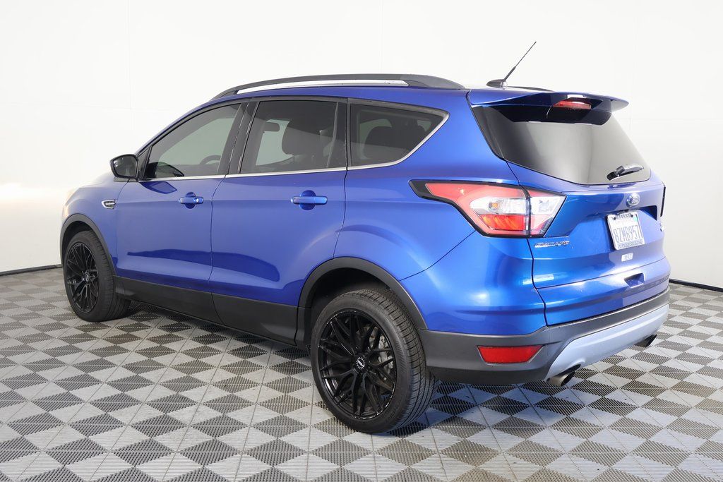 Thumbnail: 2017 Ford Escape - 4