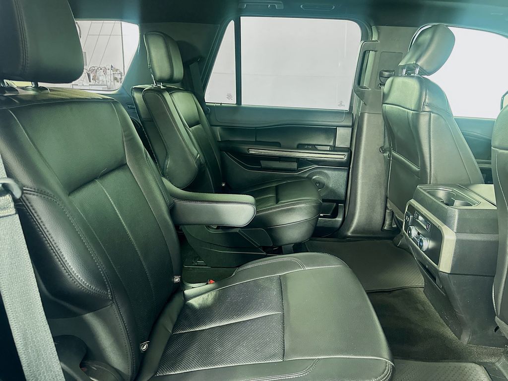 Thumbnail: 2020 Ford Expedition - 25
