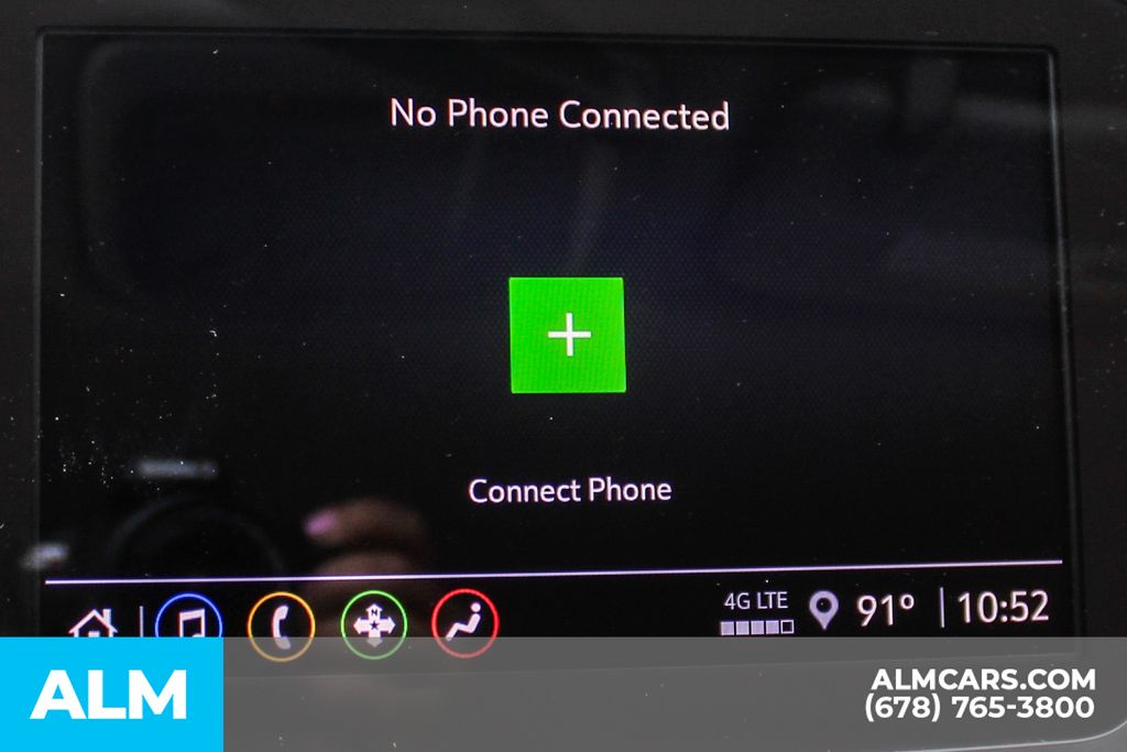 Used 2024 White Chevrolet LT image 33
