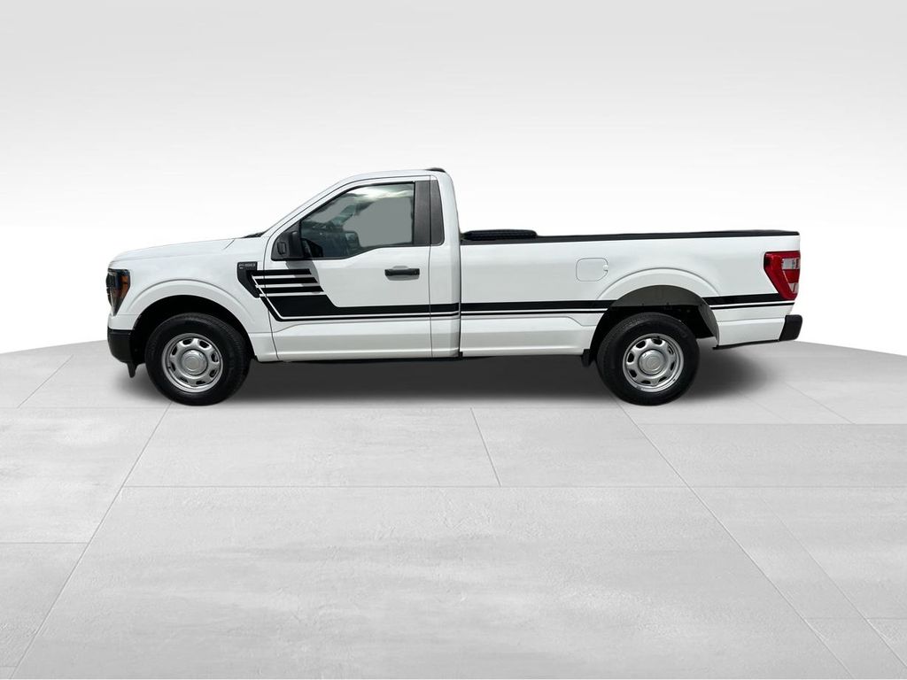 2023 Oxford White Ford F-150 XL RWD Truck