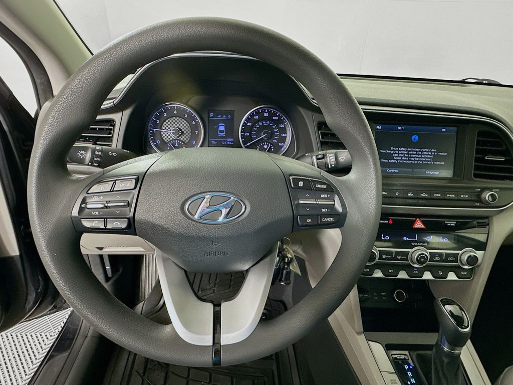 Thumbnail: 2020 Hyundai Elantra - 11