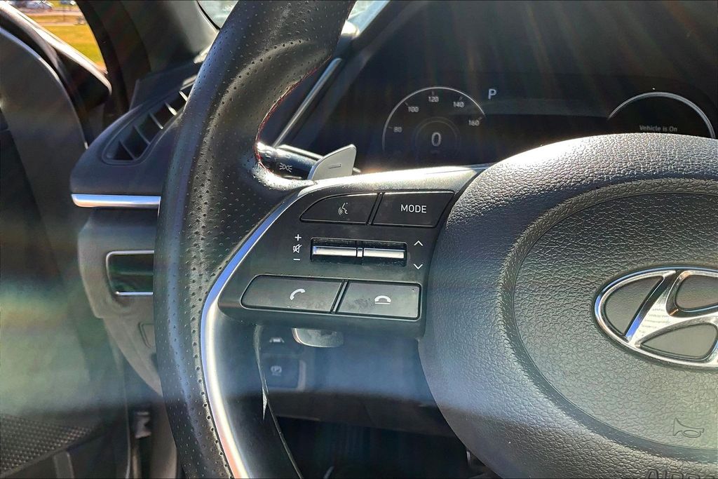 Certified Used 2020 Silver Hyundai SEL Plus image 11