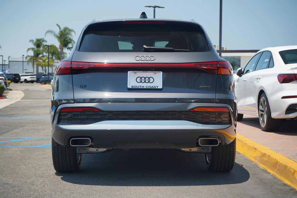 Thumbnail: 2025 Audi Q5 - 4