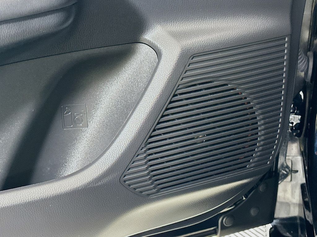 Thumbnail: 2024 Toyota Prius Prime - 18