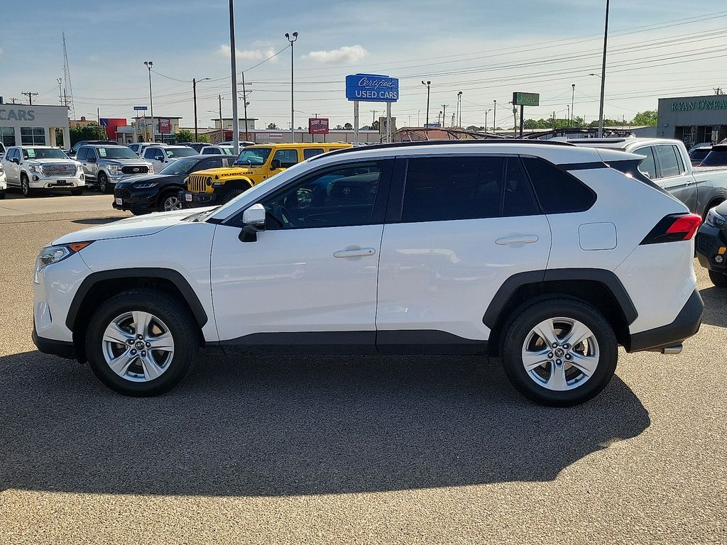 2020 Toyota RAV4 XLE - 5