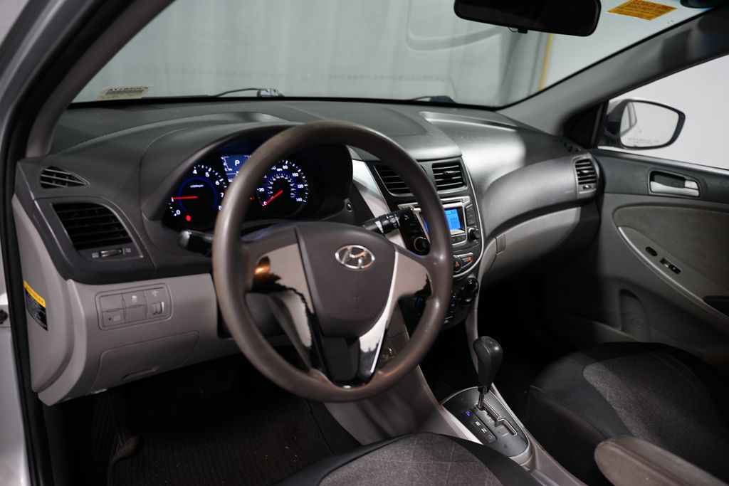 2014 Hyundai Accent GLS 7