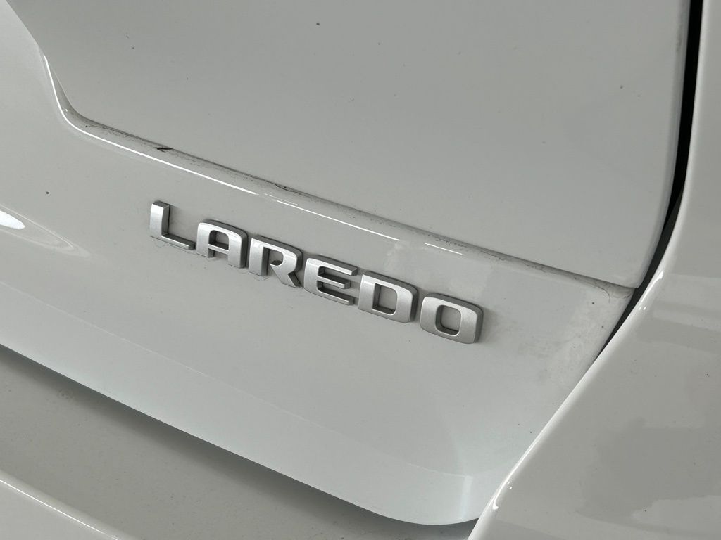 Used 2025 Bright White Clearcoat Jeep Laredo image 27