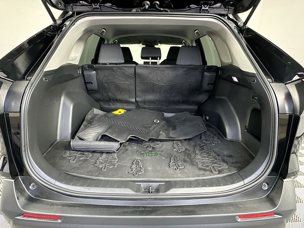 Thumbnail: 2025 Toyota RAV4 - 25