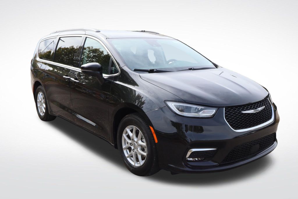 2022 Chrysler Pacifica Touring L 13