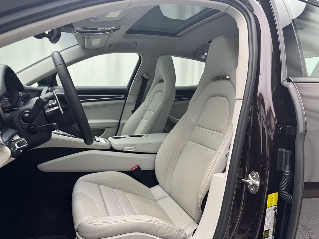2022 Porsche Panamera 4 5