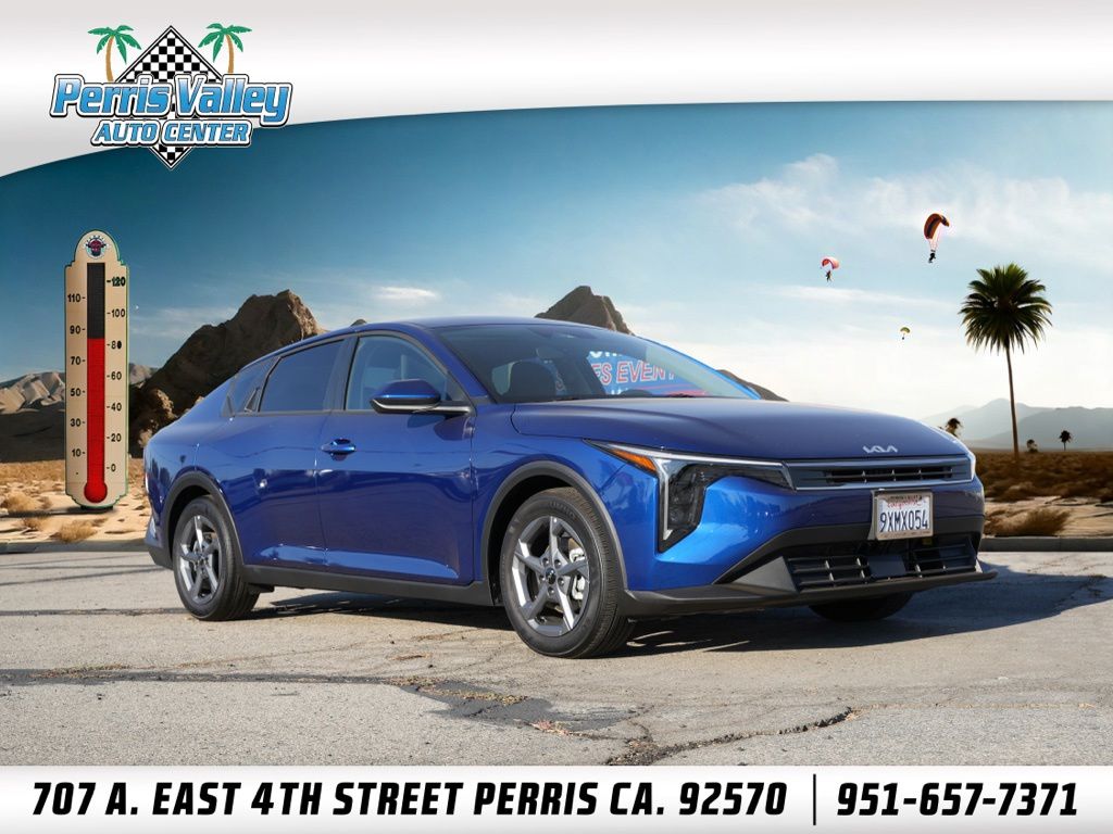 2025 Kia K4 LXS