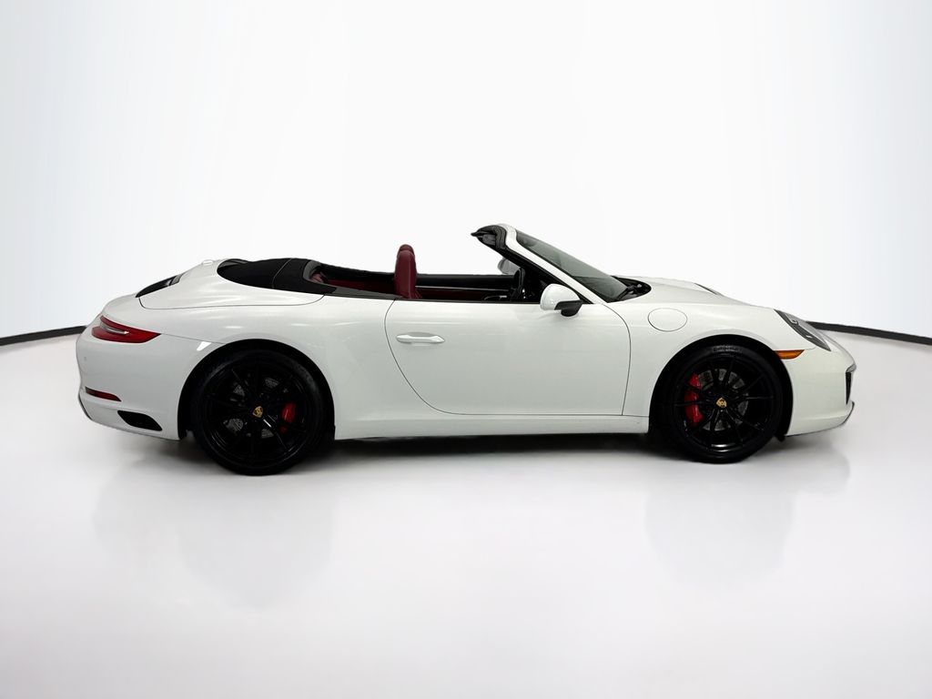 Thumbnail: 2019 Porsche 911 - 4