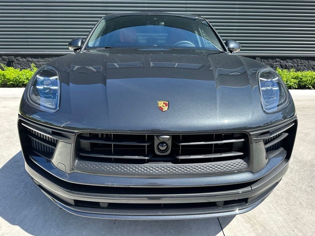 Thumbnail: 2025 Porsche Macan - 7