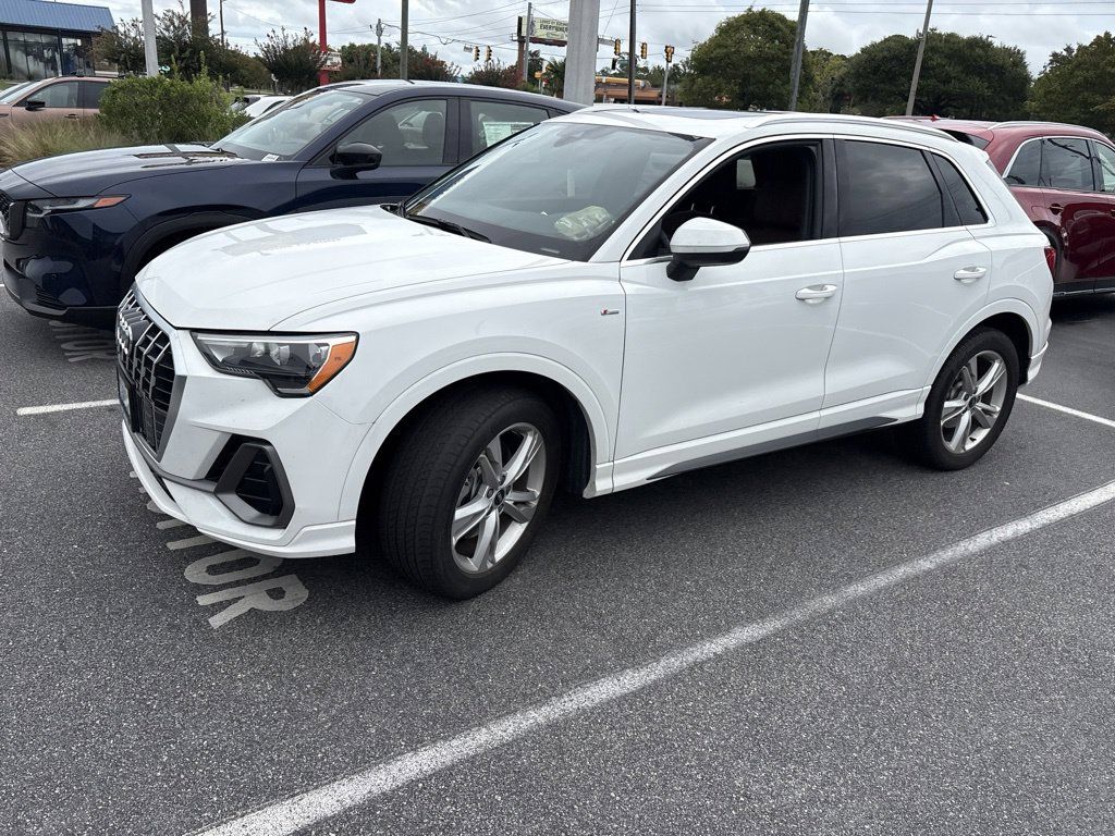 2022 Audi Q3 Premium 45 TFSI S line quattro Tiptronic